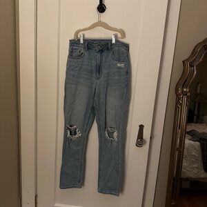 Light wash moms jenas, American Eagle size 8